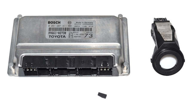 Блок електронного управління 8966102731 TOYOTA