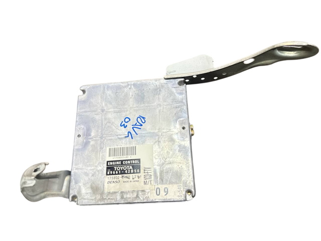 Блок двигуна 8966142B50 TOYOTA