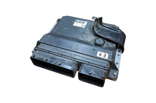 Блок двигуна 8966142F20 TOYOTA