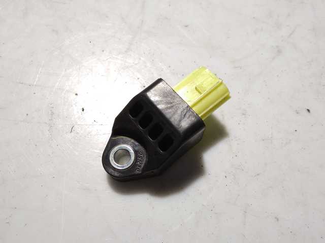 Датчик Ейрбег передній 8983128020 TOYOTA