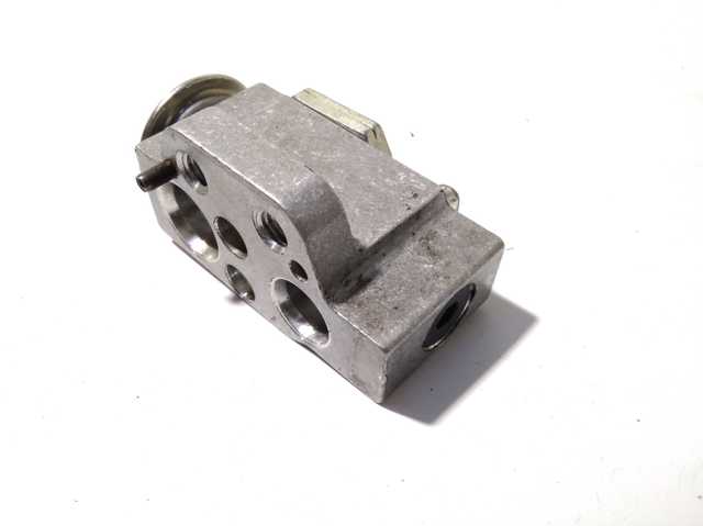Клапан розширювальний 8T0820679 VAG