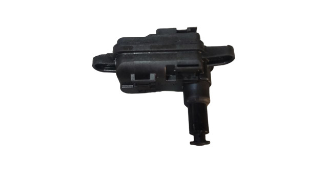 Мотор-привід відкриття лючка бака 8V0862159A VAG