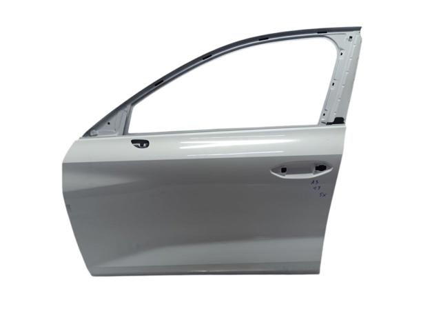 Двері кабіни 8Y0831051 VAG