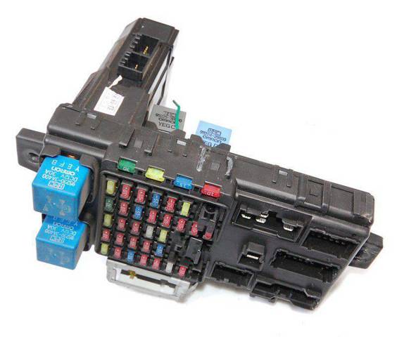 Коробка запобіжників 9118826104 HYUNDAI