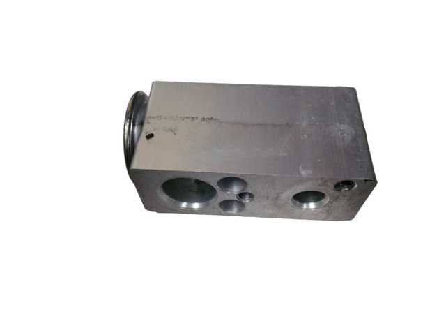 Клапан TRV, кондиціонера 922708310R RENAULT