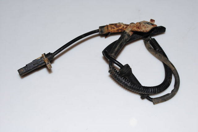Передній правий датчик абс 956713E310 HYUNDAI