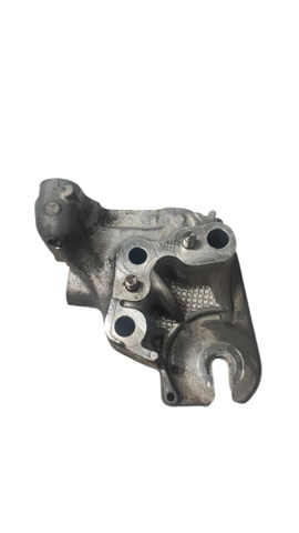 Кронштейн подушки (опори) двигуна, лівої 9805300680 PEUGEOT