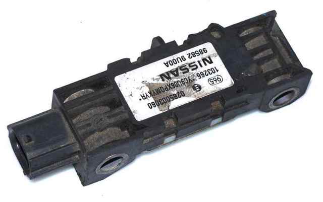Датчик Айрбег передній 98582AX300 NISSAN