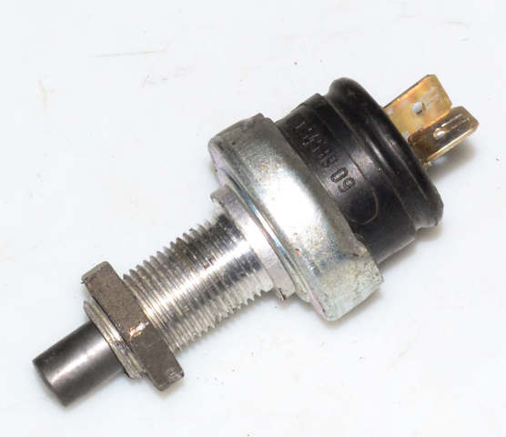 Датчик включення стопсигналу A0005456909 MERCEDES