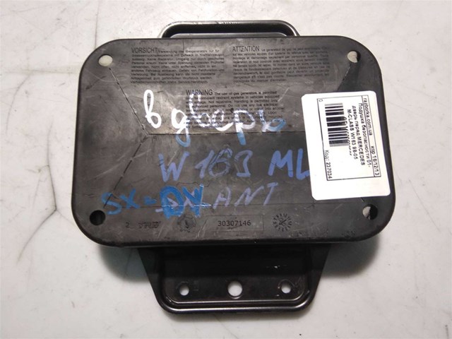 Подушка безпеки двері 01- переднього mercedes-benz ml w163 98-05 A1638600605