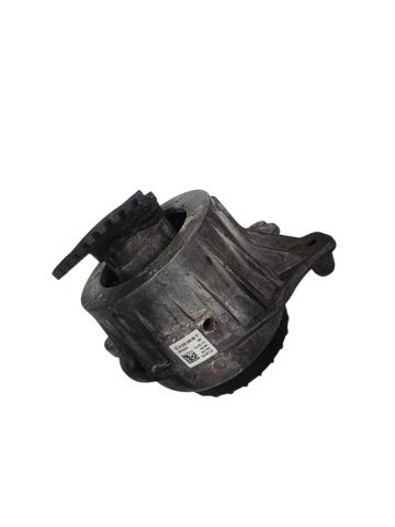 Подушка (опора) двигуна, ліва A2052406617 MERCEDES