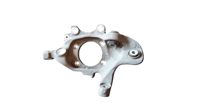 Цапфа поворотна права A2053500241 MERCEDES