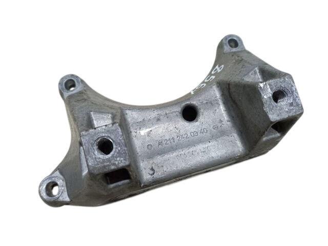 Кронштейн подушки КПП A2112420340 MERCEDES