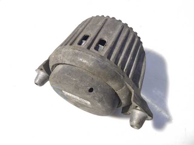 Подушка (опора) двигуна, ліва A2122406317 MERCEDES