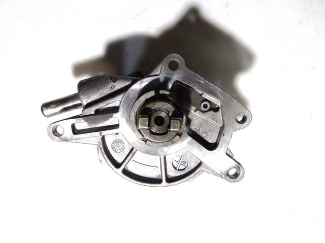 Насос вакуумний A6422300165 MERCEDES