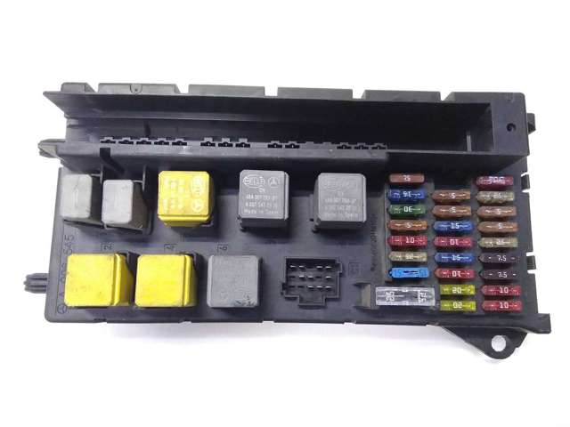 Коробка запобіжників A9065454001 MERCEDES