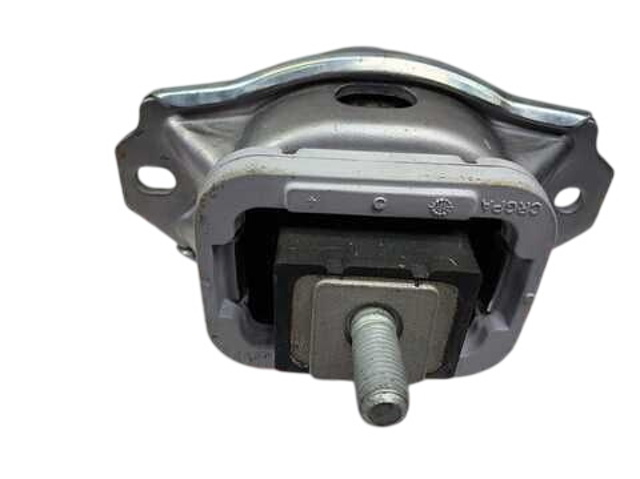 Подушка двигуна передня AH226A003BA LAND ROVER