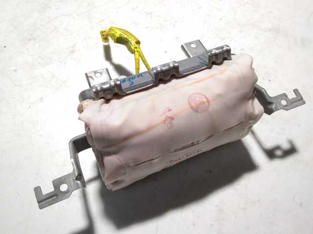 Установка подушки безпеки пасажира B62S57K50 MAZDA