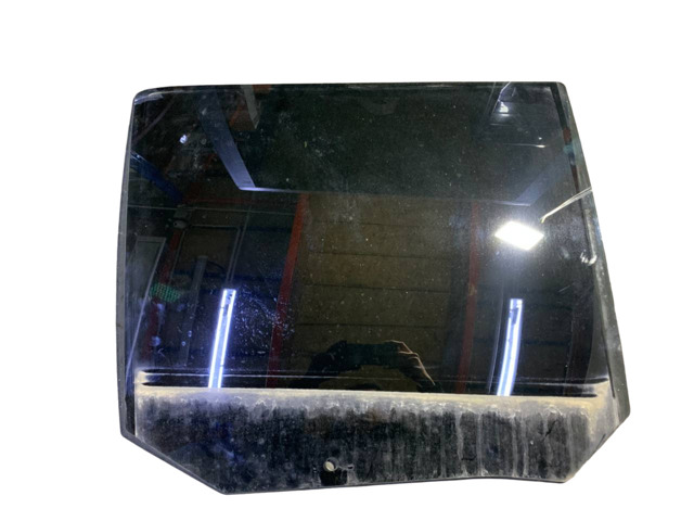 Скло заднє праве BB5Z7825712C FORD