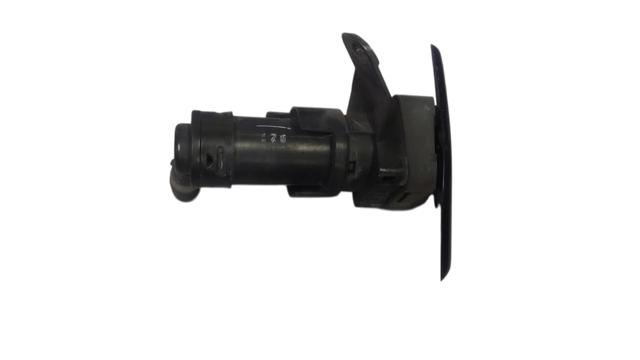 Форсунка омивача фари передньої, лівої BBP35182YA MAZDA