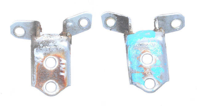 Петля передніх дверей E11259210 MAZDA