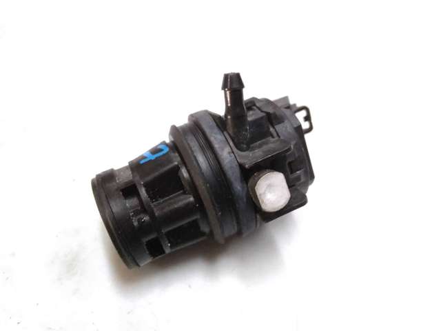 Двигун бачка омивача GHK167482 MAZDA