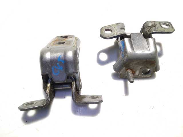 Петля задніх правих дверей KD5372210 MAZDA