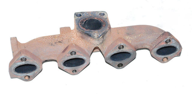Газопроводи (колектор випускний) LKC000330L LAND ROVER