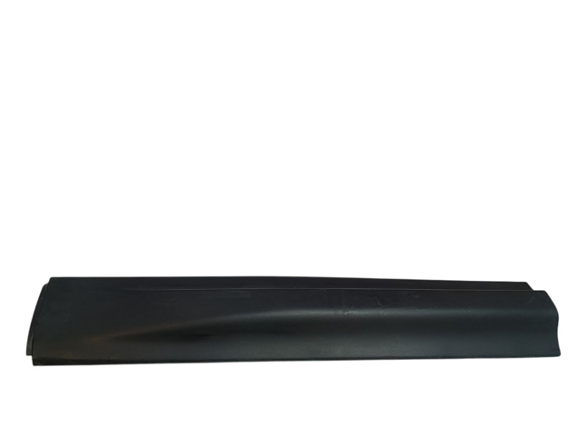 Молдинг передніх лівих дверей, нижній LR044139 LAND ROVER