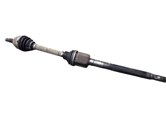 Привід передній правий LR045441 LAND ROVER