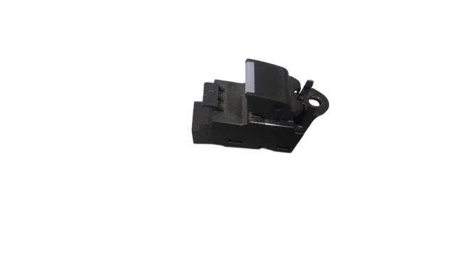 Кнопка підйомника переднього правого скла LR059773 LAND ROVER