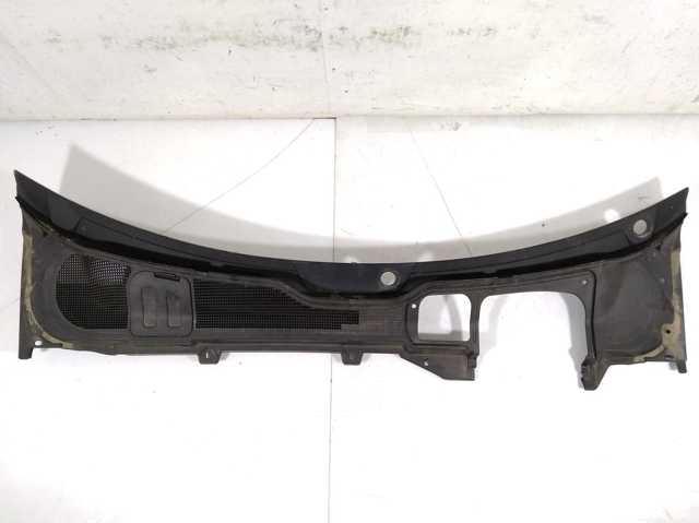Водостік лобового скла, жабо LR066617 LAND ROVER