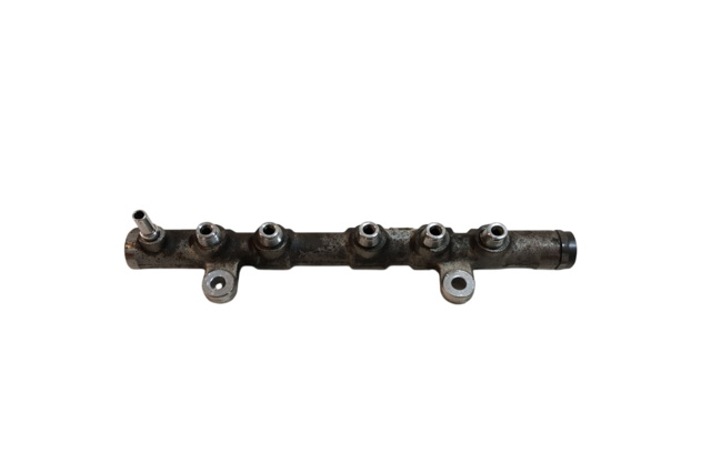 Розподільник палива LR073706 LAND ROVER