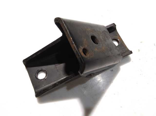 Кронштейн подушки (опори) двигуна, правої MD310726 MITSUBISHI