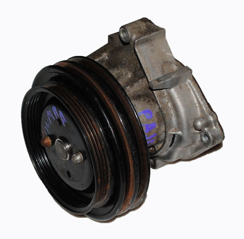 Насос системи охолодження MD972002 MITSUBISHI