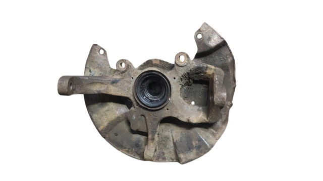 Кулак поворотний передній правий MR113893 MITSUBISHI