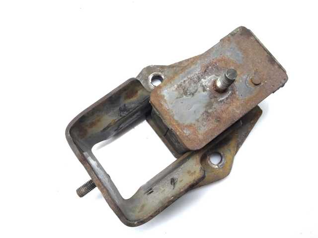 Подушка (опора) двигуна лів./прав. MR210867 MITSUBISHI