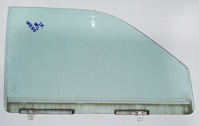 Скло передніх дверей, правою MR237966 MITSUBISHI