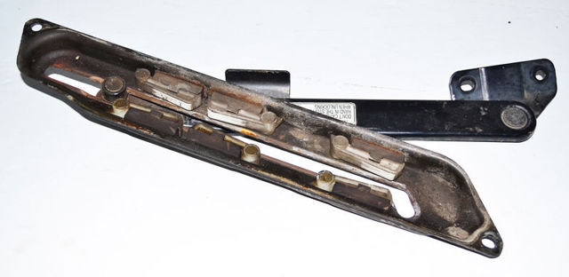 Амортизатор кришки багажника MR436701 MITSUBISHI