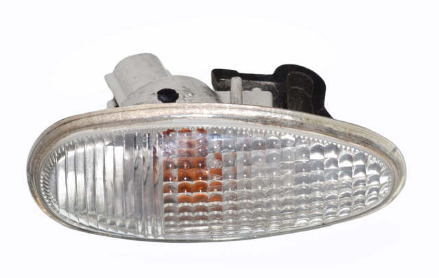 Поворітель повороту на крилі MR522027 MITSUBISHI