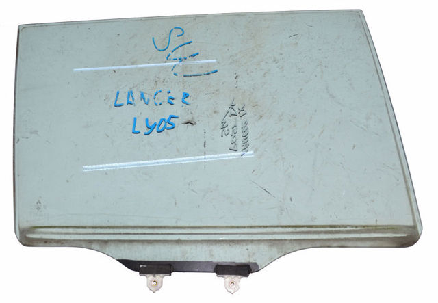 Скло задньої двері правої MR556050 MITSUBISHI