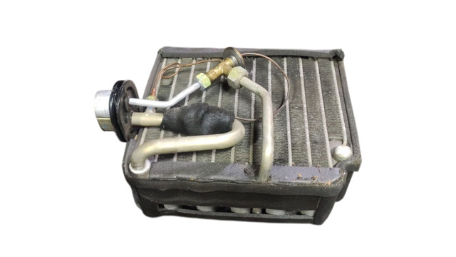 Випаровувач кондиціонера MR568995 MITSUBISHI