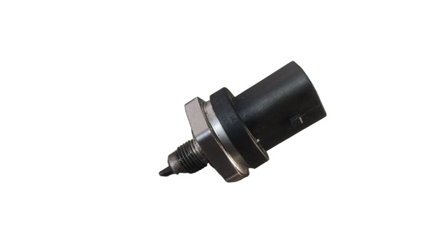 Датчик тиску масла двигуна SH0118541 MAZDA