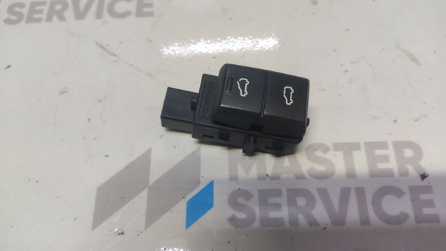 Перемикач управління люком YUC500030PVJ LAND ROVER