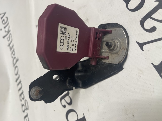 Антена на дах Audi Q7