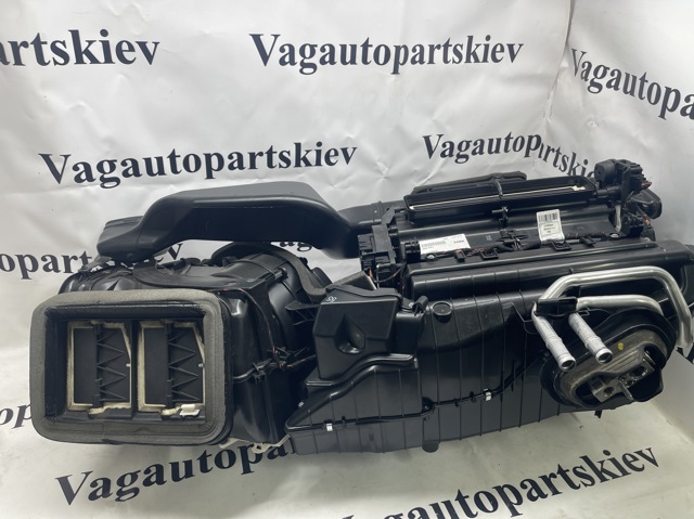 Корпус печі в зборі 4M0820356 VAG