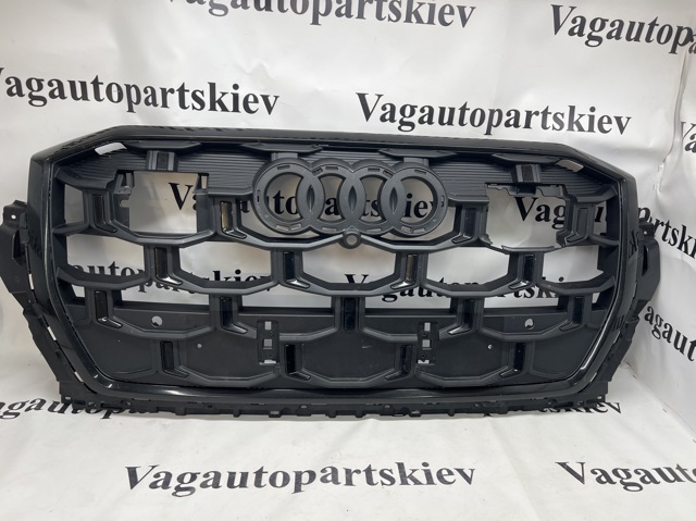 Решітка 4M0853651BP3FZ VAG