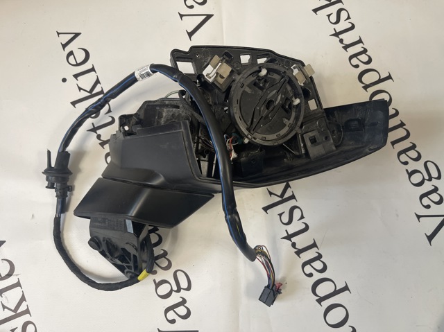 Праве бокове дзеркало 4M1857410AP9B9 VAG