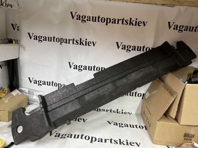 Наповнювач бампера переднього 4M8807550 VAG
