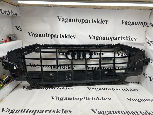 Облицювання радіатора 4M8853651AL3FZ VAG